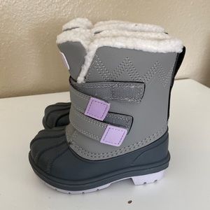 Toddler winter boots size 5